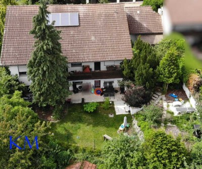 Mehrgenerationhaus in toller Lage -  2 Wohnungen mit DG Ausbaupotenzial