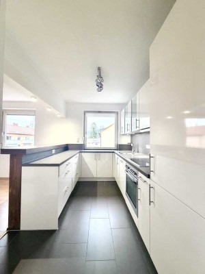 Exklusive, sanierte 2,5-Zimmer-Wohnung mit Balkon und EBK in Lindau