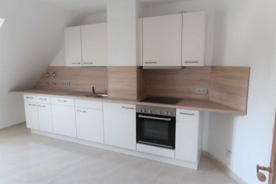 Renovierte, helle 3-Zi-DG-Mais.-Whg. Nähe TUM-Garching