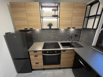 Moderne und helle 2-Zi-Wohnung mit neuer Einbauküche und sonniger Loggia in Tönisvorst