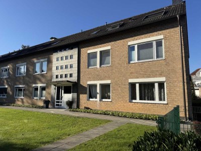 Gepflegte 3 Zimmer-Dachgeschoss-Wohnung in ruhiger Lage von Düsseldorf- Unterbach