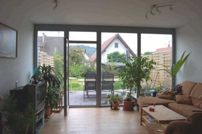 Offene großzügige Maisonette-Wohnung mit Terrasse + Garten in kernsaniertem Denkmal