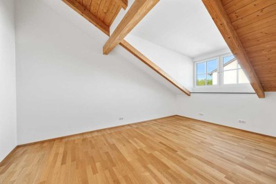 Erstbezug nach Renovierung! 4,5-Z.-Maisonettewohnung