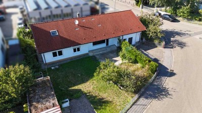 Einfamilienhaus mit Nebengebäude in bester Lage von Au am Rhein im Gewerbegebiet