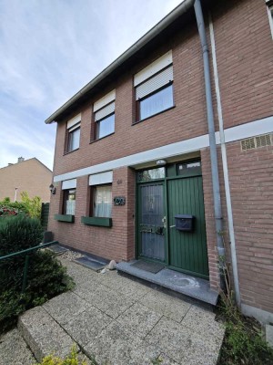 Reihenendhaus mit gehobener Innenausstattung in Ratingen (provisionsfrei)