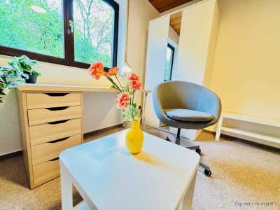 WG-Zimmer vollmöbliert, ruhig gelegen, gute Anbindung