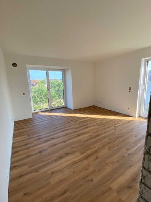 Sanierte 3,5 Zimmer- Wohnung incl. hochwertiger Einbauküche