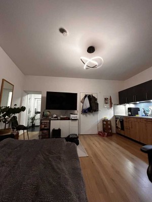 1 Zimmer-Wohnung mit Blick auf den Inn – Nachmieter gesucht ab 01.11.2025