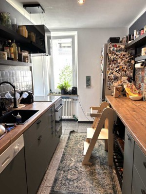 Sonnige 3,5-Zi.-Wohnung mit S/W-Balkon im 3. OG - Nähe Wettersteinplatz