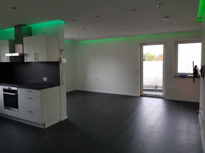 Freundliche 3,5-Zimmer-Wohnung mit gehobener Innenausstattung mit Balkon und EBK in Scheer