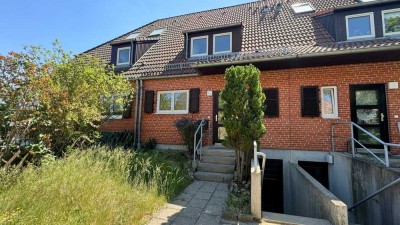 Bezugsfreies Familienidyll - vollunterkellertes Reihenhaus mit kleinem Garten