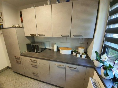 Helle 2 Zimmererdgeschoßwohnung mit EBK