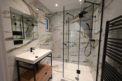 RIEDENBURG | Extravagante Dachgeschoßwohnung nahe Neutor - vermietet bis 05/2027