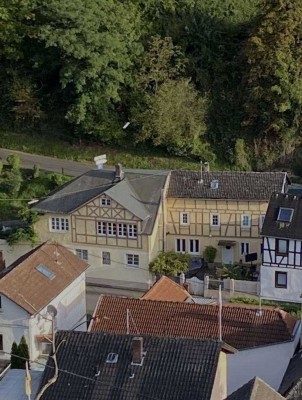 Charmantes Doppelhausensemble - stilvoll modernisiert und vielseitig nutzbar