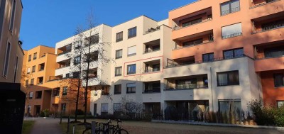 Neuwertige, sonnige, ruhige, zentrale Lage, abgeschlossene Küche/EBK, Bad mit Fenster, Südloggia
