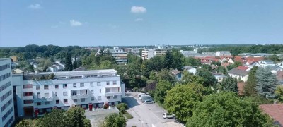 Geschmackvolle 3,5-Raum-Wohnung mit Balkon und EBK in Unterhaching