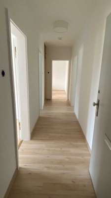 Wohnen im Grünen! Schöne, helle und geräumige 3-Zi-Wohnung in Kempten.