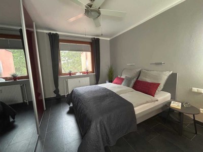 Möblierte 2-Zimmer-Wohnung mit Garage / nur 20 Min. bis Hamburg