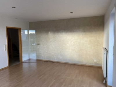 Helle 3 Zimmer Maisonette Wohnung mit Balkon in Minden