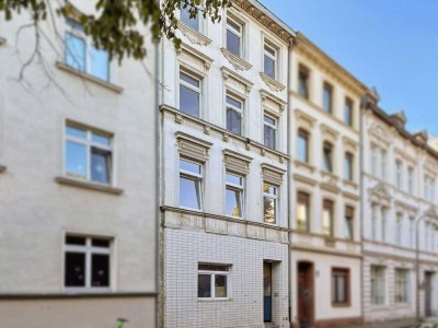 Charmante, sanierungsbedürftige, denkmalgeschützte Erdgeschosswohnung mit Terrasse in Köln-Mühlheim