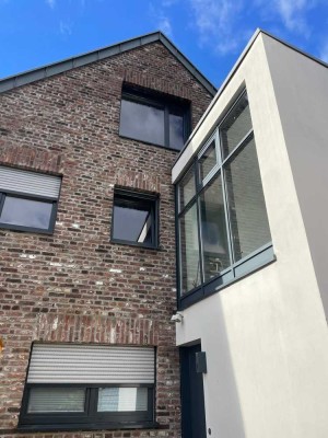 ***Traumwohnung in Bestlage von Alt-Willich***