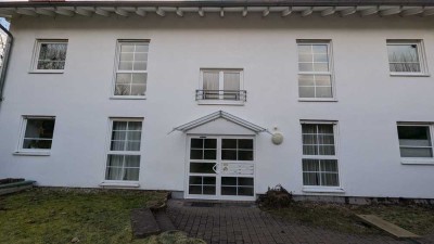 Freundliche und helle 3-Zimmer-Wohnung mit Terrasse und kleinem Garten in Wiesenbach