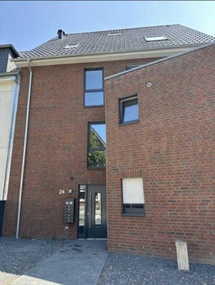 Moderne Single-Wohnung mit großem Balkon