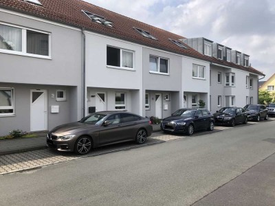 Gepflegtes 5-Zimmer Stadthaus (Reihenmittelhaus) in Nürnberg-Eibach mit Garage