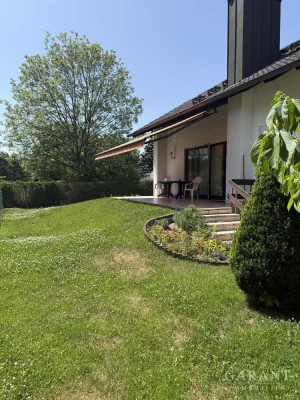 "Platz für Werkzeug, Träume und Kinderlachen * ein Zuhause für die ganze Familie*"