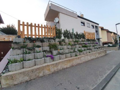 Modernisierte 2,5-Zimmer-Wohnung mit Balkon und Einbauküche in Neckarsulm