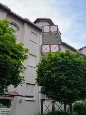 Stilvolle 3-Zimmer-Maisonette-Wohnung mit Balkon und Einbauküche in Langen (Hessen)