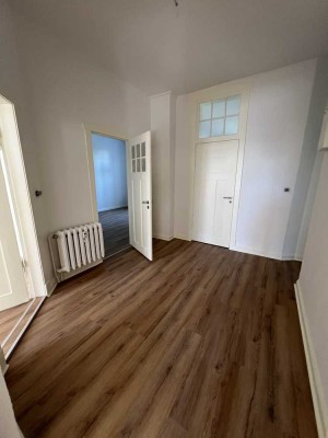 Schöne und modernisierte 4-Zimmer-Wohnung mit gehobener Innenausstattung mit Balkon in Güstrow