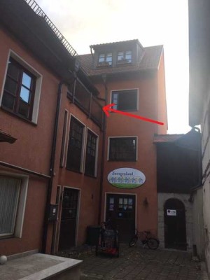 gepflegte 1-Zimmer-Wohnung mit Balkon und kl. Küchenzeile im Stadtzentrum