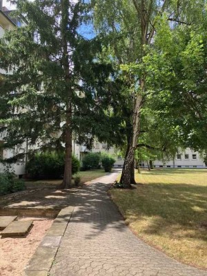 Schöner Wohnen Nähe Maximilianstraße ! Hübsche 3-Zimmer-Wohnung mit Balkon