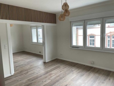 Geschmackvolle 3-Raum-Wohnung Erstbezug nach der Renovation mit EBK in Hofheim am Taunus