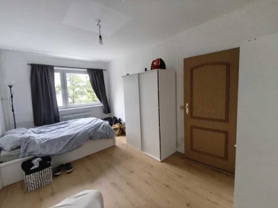 Stilvolle 2-Zimmer-Wohnung mit Balkon in Berlin Tempelhof