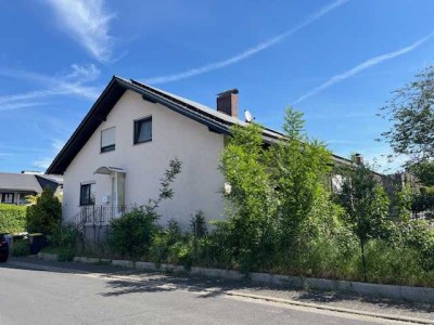 Gemütliche 3-Zimmer-ETW mit kleinem Garten und Garage!
