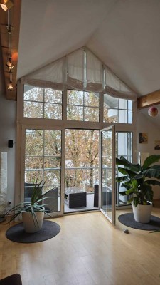 Helle 4-Zimmer Dachgeschosswohnung mit Balkon in Eitting