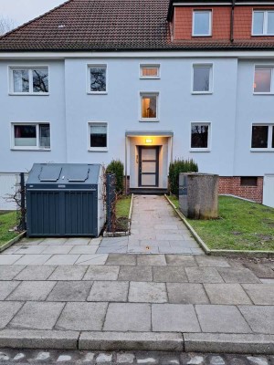 2,5-Zi.-Wohnung mit Balkon und Garten in Ahrensburg (EG)