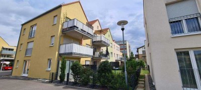 Wunderschöne Erdgeschoss Wohnung mit großem Garten am Schloss.