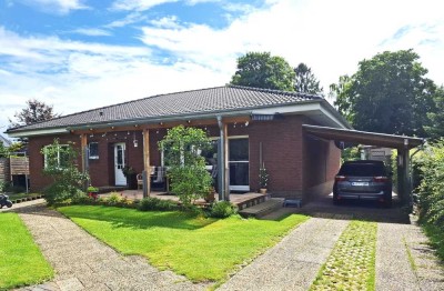 Perfekt für die junge Familie! Renovierter Walmdach-Bungalow mit 4 Zimmern, schönem Garten und Sauna