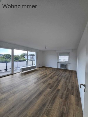 Erstbezug nach Sanierung mit Balkon: Freundliche 3-Zimmer-Wohnung in Hagen