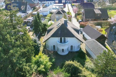 Unser kleines Schlösschen: Wohnidylle mit großem Garten in Langenfeld