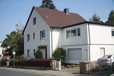 Das ideale Mehrgenerationen-Haus mit Anbau und großem Garten!