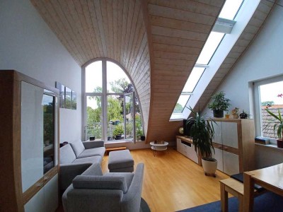 3,5-Zimmer-Maisonette-Wohnung mit drei Balkonen, Garage und Küche