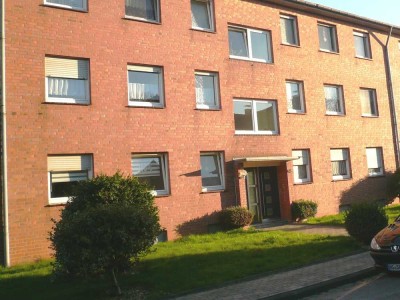 Kern-sanierte, top-moderne und geräumige 3 Zimmer Wohnung in Geilenkirchen-Lindern