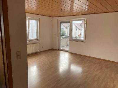 3,5-Zimmer Wohnung mit Balkon und Garage in Notzingen