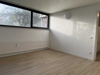 Student / Pendler / Handwerker
1-Zimmer-Souterrain-Wohnung