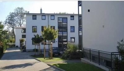 Kapitalanlage in Groß Flottbek: kernsanierte 3-Zimmer-Wohnung mit Terrasse & Staffelmiete
