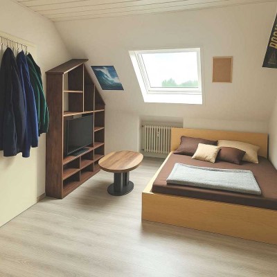 Erstklassige 1,5 Zimmer DG-Wohnung im Herzen von Neckarau